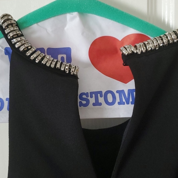 Dress - Picture 9 of 10